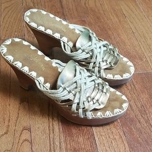 Funky boho Sam Edelman wooden heeled peep-toe clog